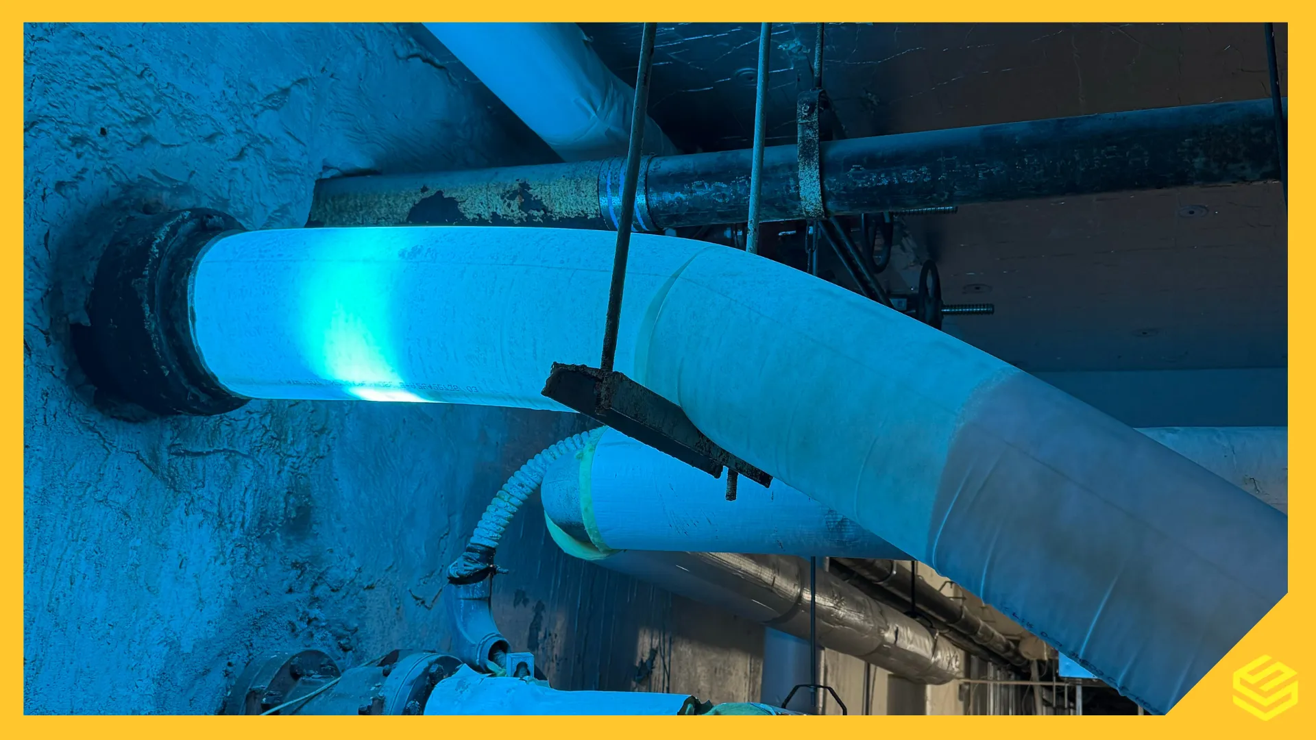 UV liner installation in commercial pipe